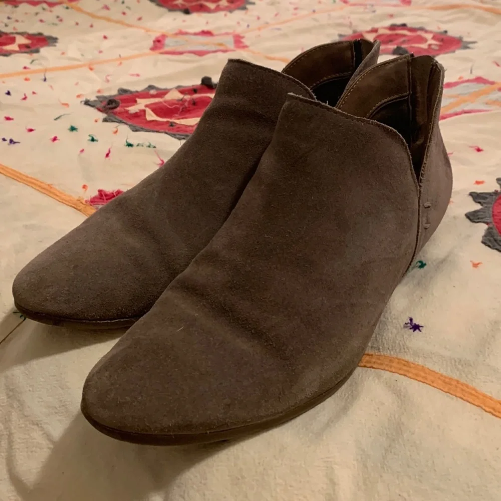 Kenneth Cole Booties - Picture 1 of 5